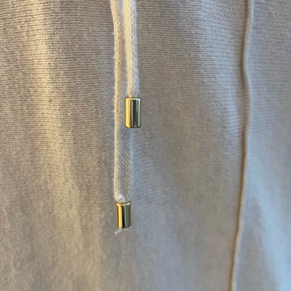 Cream 3/4 sleeve sweater - Picture 2 of 5